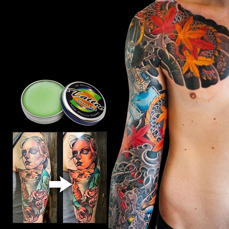 Beholder med fargeforsterkende tatoveringsbalsam, designet for optimal etterpleie og beskyttelse.