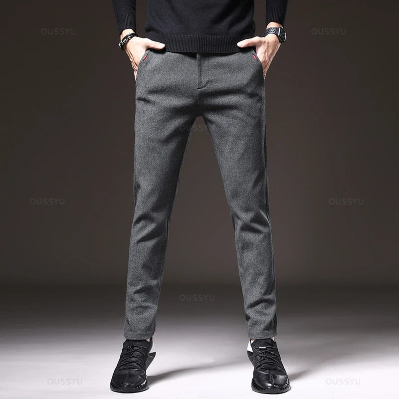 Allsidige herrebukser, slim fit passform. Egnet som penbukser eller komfortable fritidsbukser.