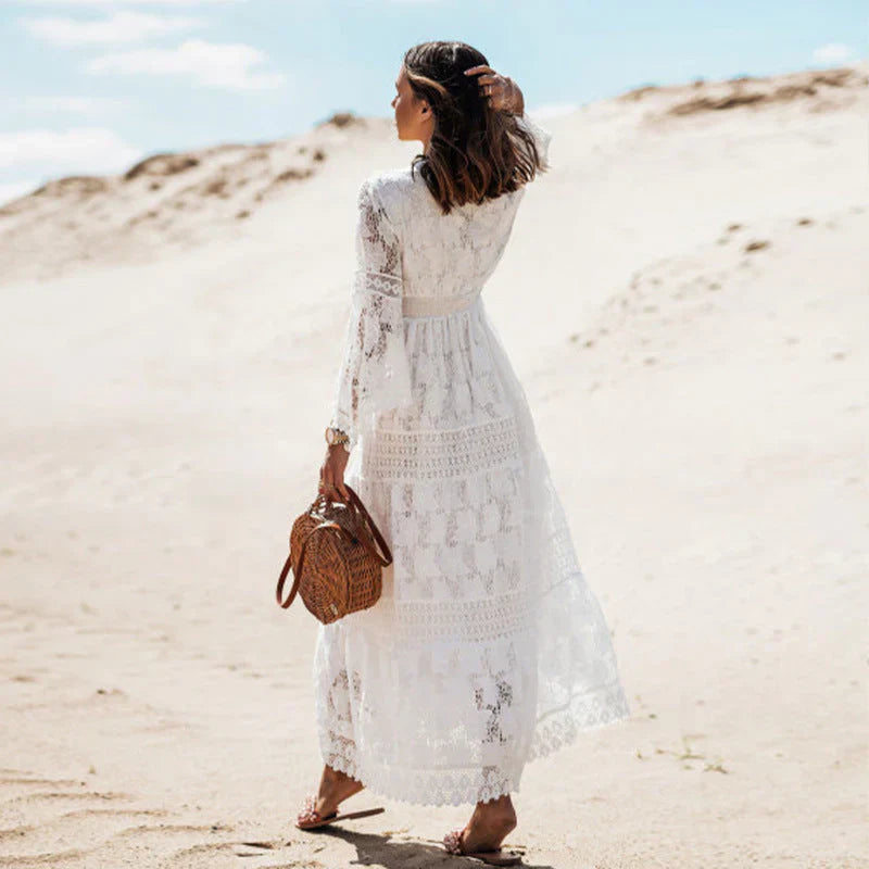 Luftig sommerkjole til kvinner, boho stil med lange ermer, ideell som strandkjole.