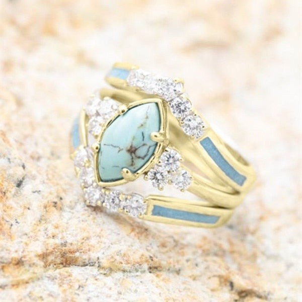 Elegant boho ring, kvinnesmykke med tidløs appell og trendfaktor.