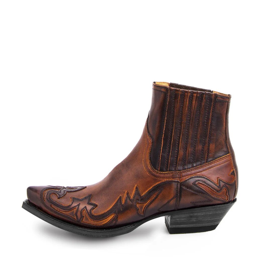 Stilige broderte cowboystøvler til dame i brunt eller svart. Komfortable westernstøvler, tidløs og trendy damemote.