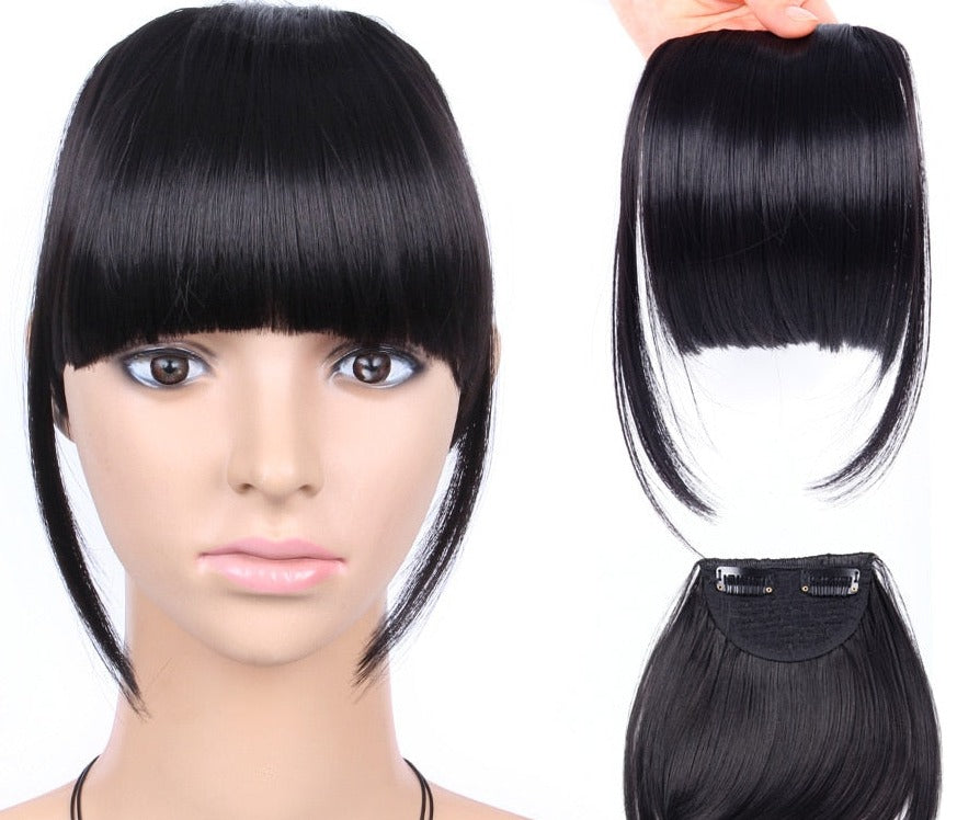 Clip-in hårstykke for umiddelbart volum og styling, perfekt for en rask frisyreendring.