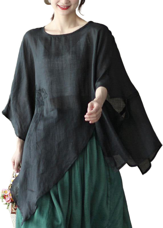 Dame asymmetrisk brodert skjorte i linblanding med løs passform, perfekt for sommerlig mote og stil.