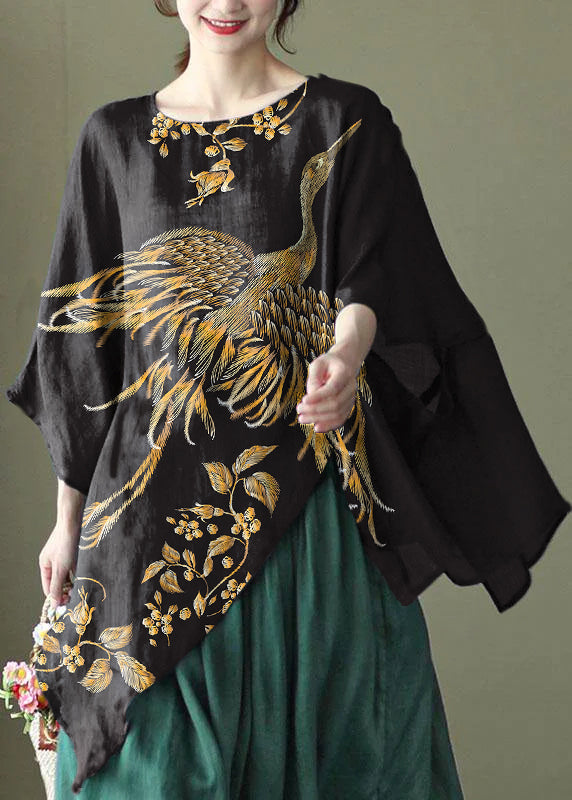 Dame skjorte med unikt asymmetrisk snitt og delikate broderier, en komfortabel sommerfavoritt.
