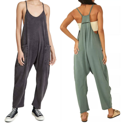 Dame jumpsuit med løs passform, komfortabel for hverdagsbruk, med praktiske sidelommer i svart.