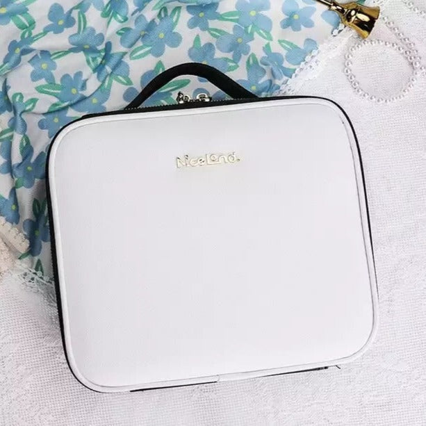 Praktisk reise sminkeveske med LED-speil og justerbar belysning for makeup on-the-go.