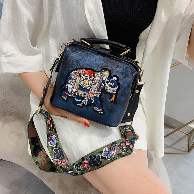 Bohemsk crossbody veske med unikt mandala design for kvinner.