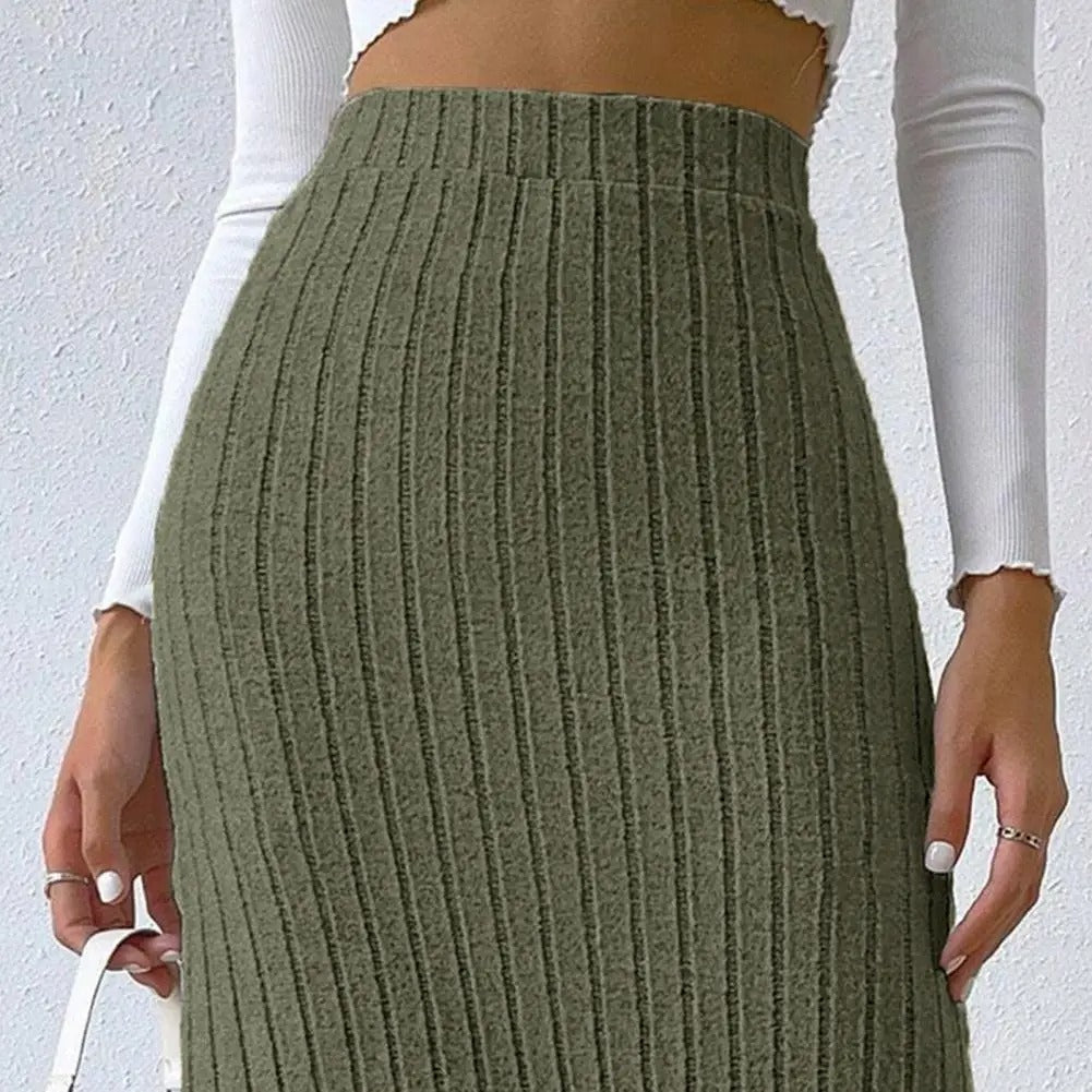Maxiskjørt med høy midje, perfekt for en hverdagslig og moteriktig look.