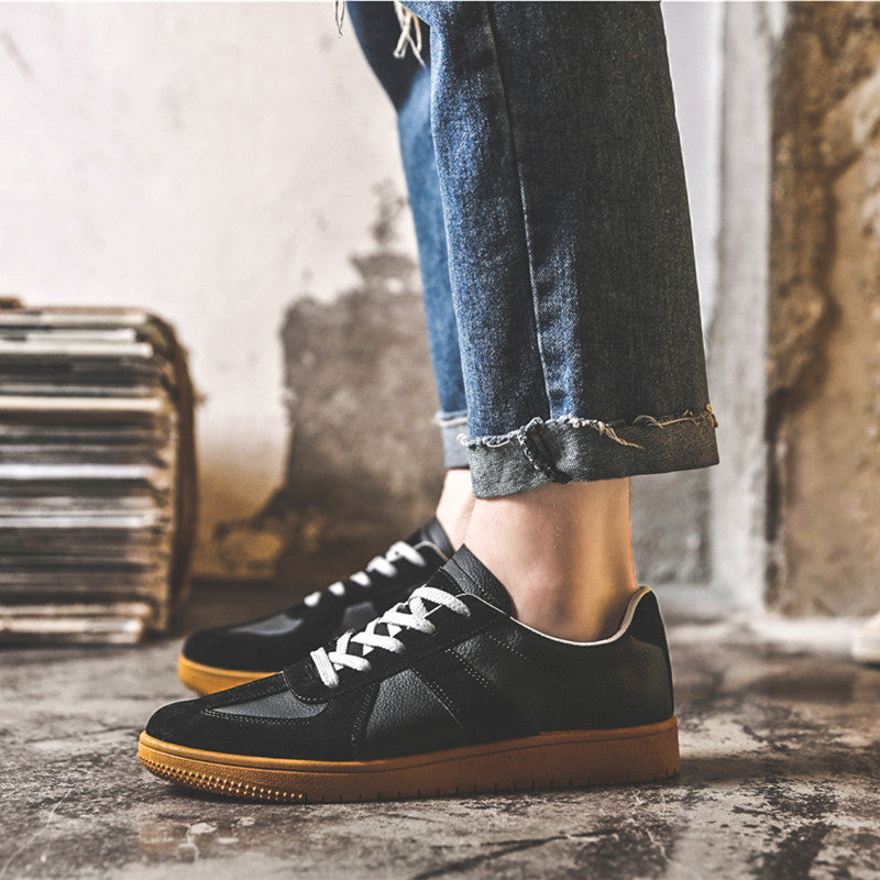 Elegant retro dame joggesko, komfortabel og trendy. Perfekt fritidssko med snøring for casual hverdagsbruk.
