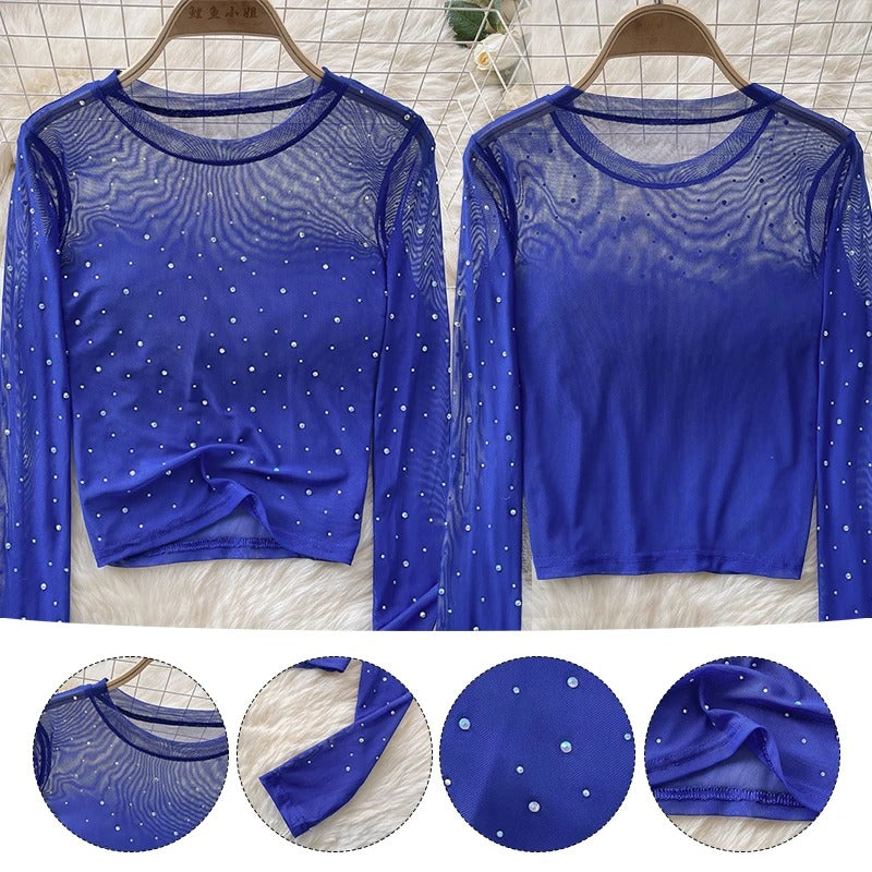 Strålende rhinestone langermet crop top. Dame glittertopp, slimfit, ideell for fest og en chic kveldslook.