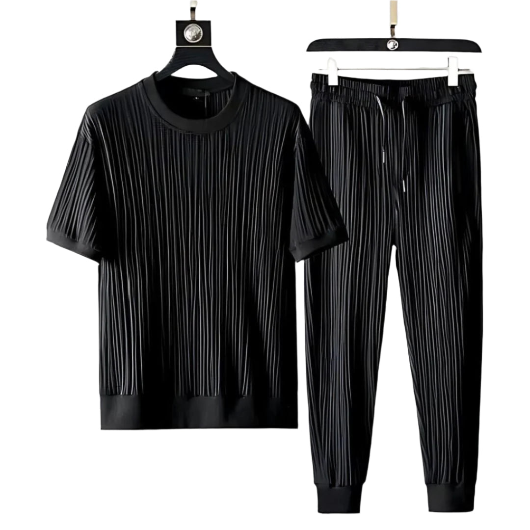 Dame ribbet sett i mykt, pustende stoff; ideelt for hjemmebruk og avslappet stil. Komfortabelt loungewear.