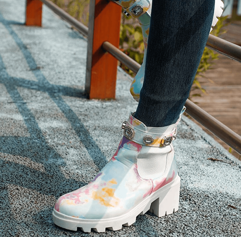 Trendy tie dye ankelstøvletter til dame, vanntette, komfortable og varme vintersko.