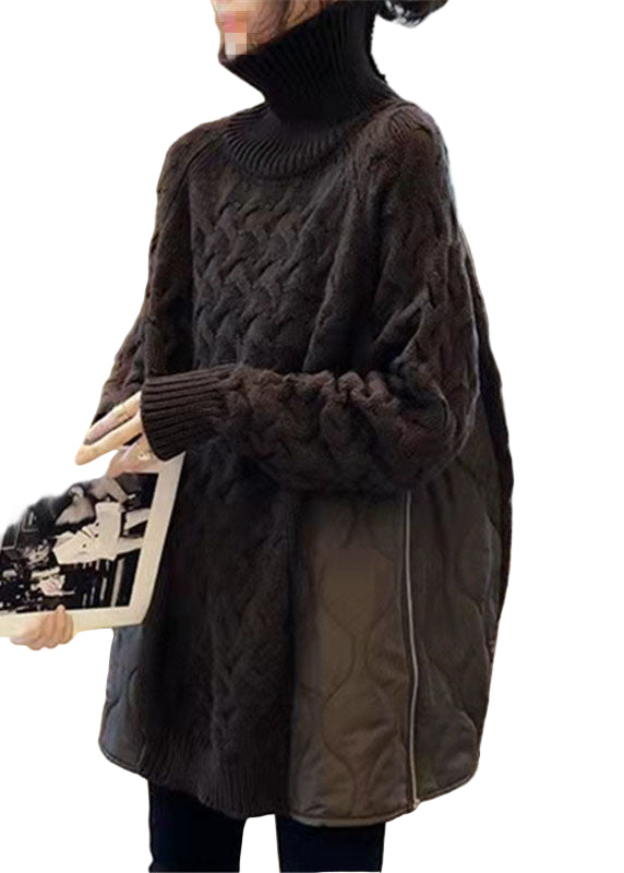 Dame turtleneck genser med trendy patchwork-design. Komfortabel og stilfull høstgenser for kvinner.