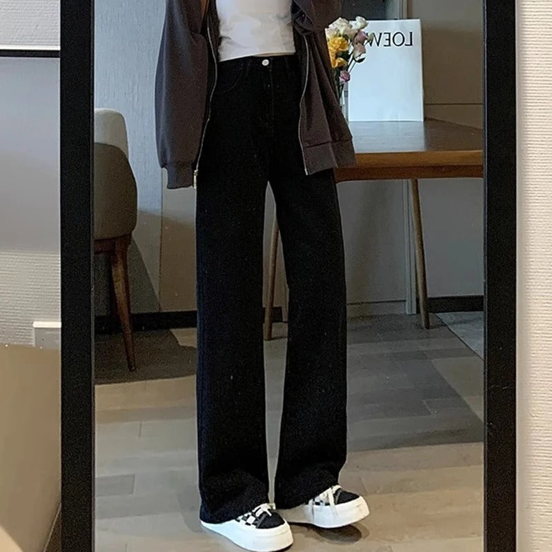 Stilige damejeans med vide ben og høy midje. Autentisk vintage denim look.