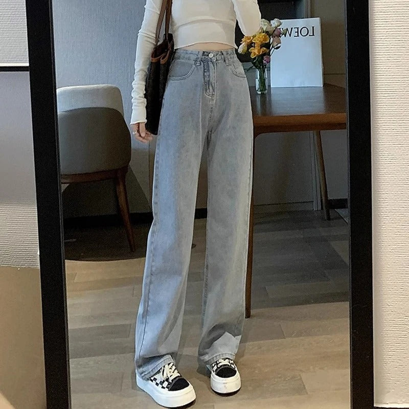 Vintage damejeans med høy midje og vide ben. Denim streetwear bukser for kvinner.