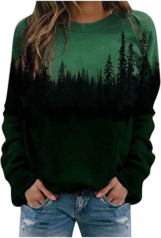 Damegenser med fjelltrykk. Myk, stilfull pullover for komfortabel hverdag og fritid.