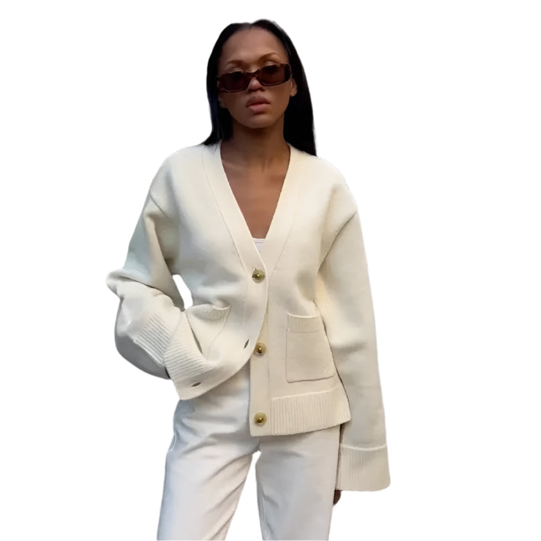 Damen V-Ausschnitt Cardigan in Grau mit Taschen, ideal für Freizeit und Mode