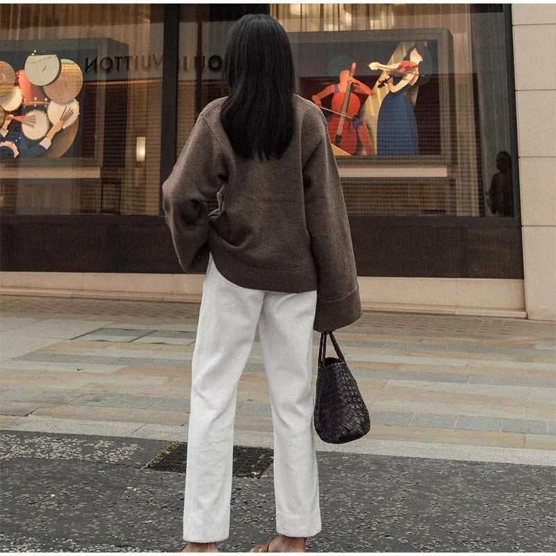 Vielseitiger Damen V-Ausschnitt Strickpullover mit funktionellen Taschen, perfekt für den Alltag