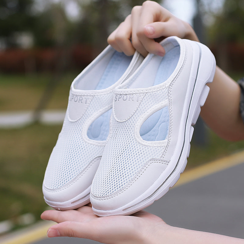 Damers ergonomiske komfort tøfler med slip-on funksjon og støtabsorberende såle for hele dagen.