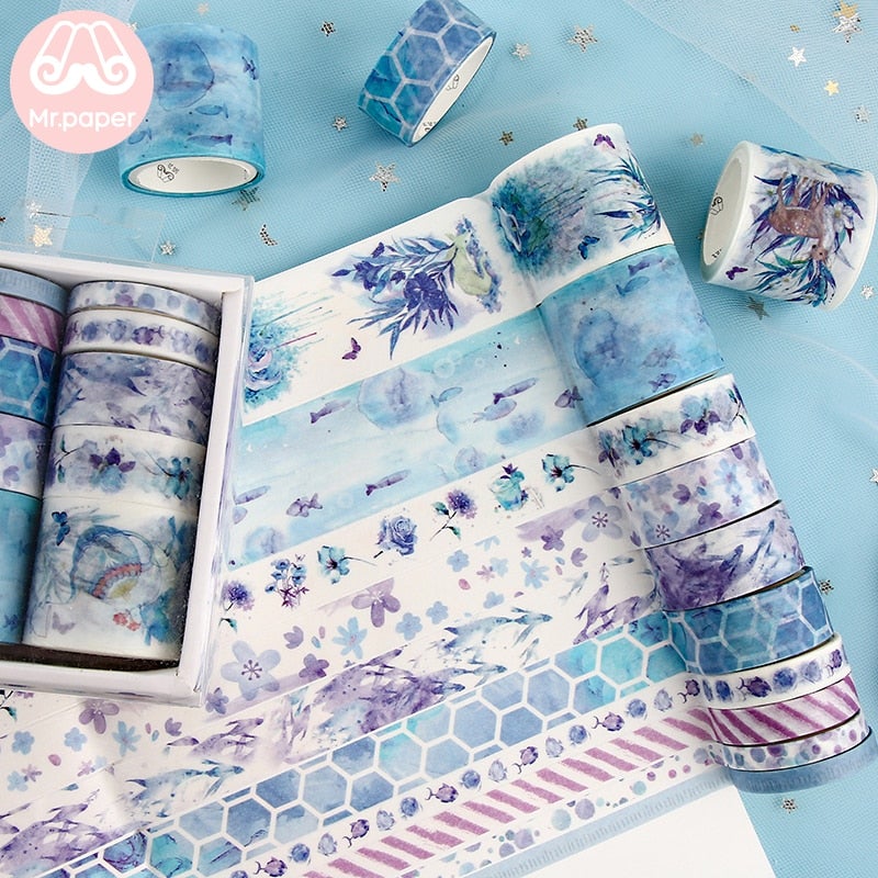 Washi tape i mange farger for scrapbooking, dekorasjon og personlige prosjekter.