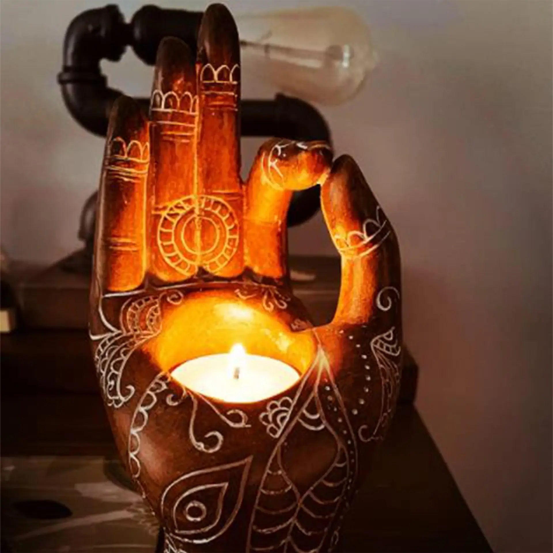 Spirituell Buddha håndlysestake, en elegant telysholder for zen-meditasjon. Tilfører ro og harmoni til ditt interiør.