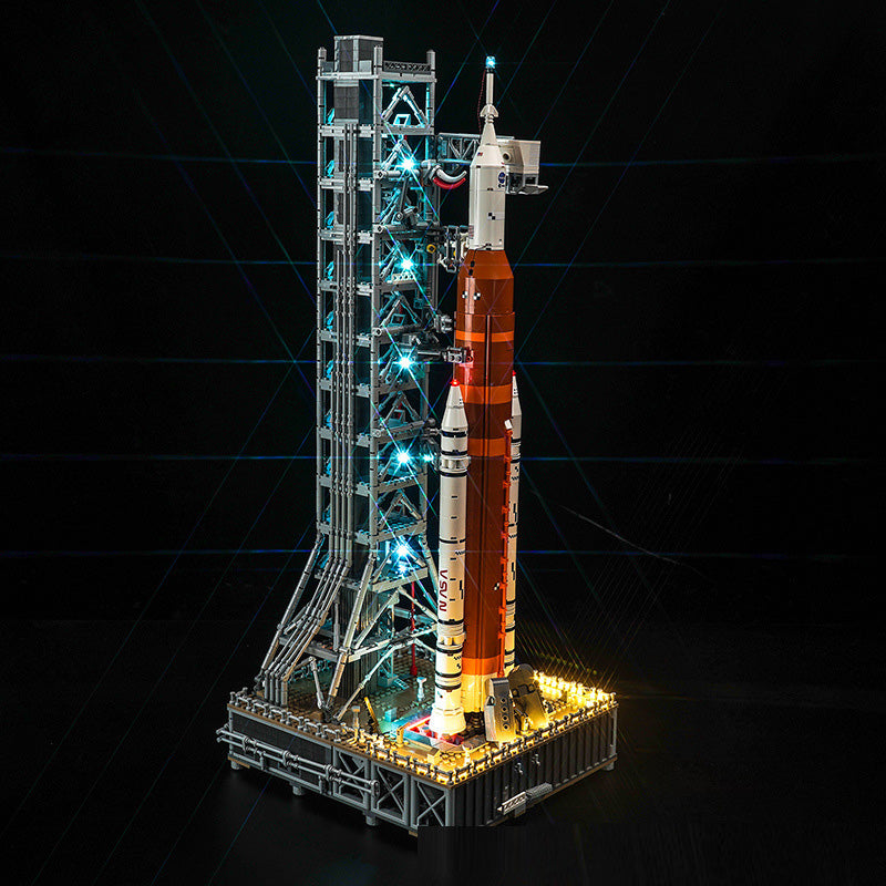 Majestetisk utstilt NASA Artemis Space Launch System rakettmodell, perfekt dekorasjon og vitenskapelig samlerobjekt.