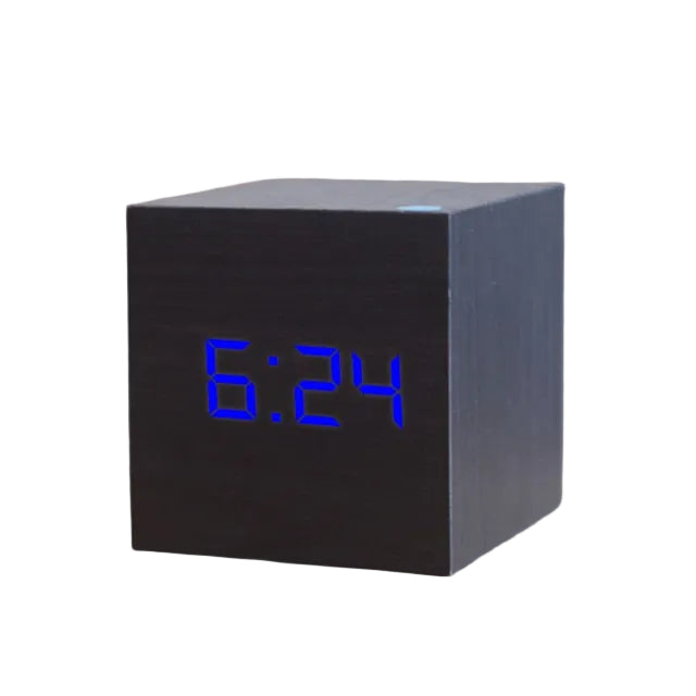 Digital vekkerklokke med justerbart LED-lys, moderne design og temperaturvisning. Perfekt nattbordsklokke.