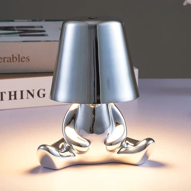 Moderne dimmbar bordlampe for hjemmet. Allsidig og energieffektiv LED.