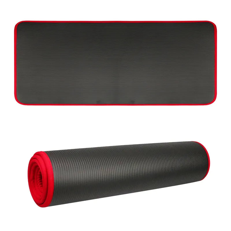 Sklisikker yogamatte for kvinner, garanterer stabilitet under yoga og intens trening. Godt grep.