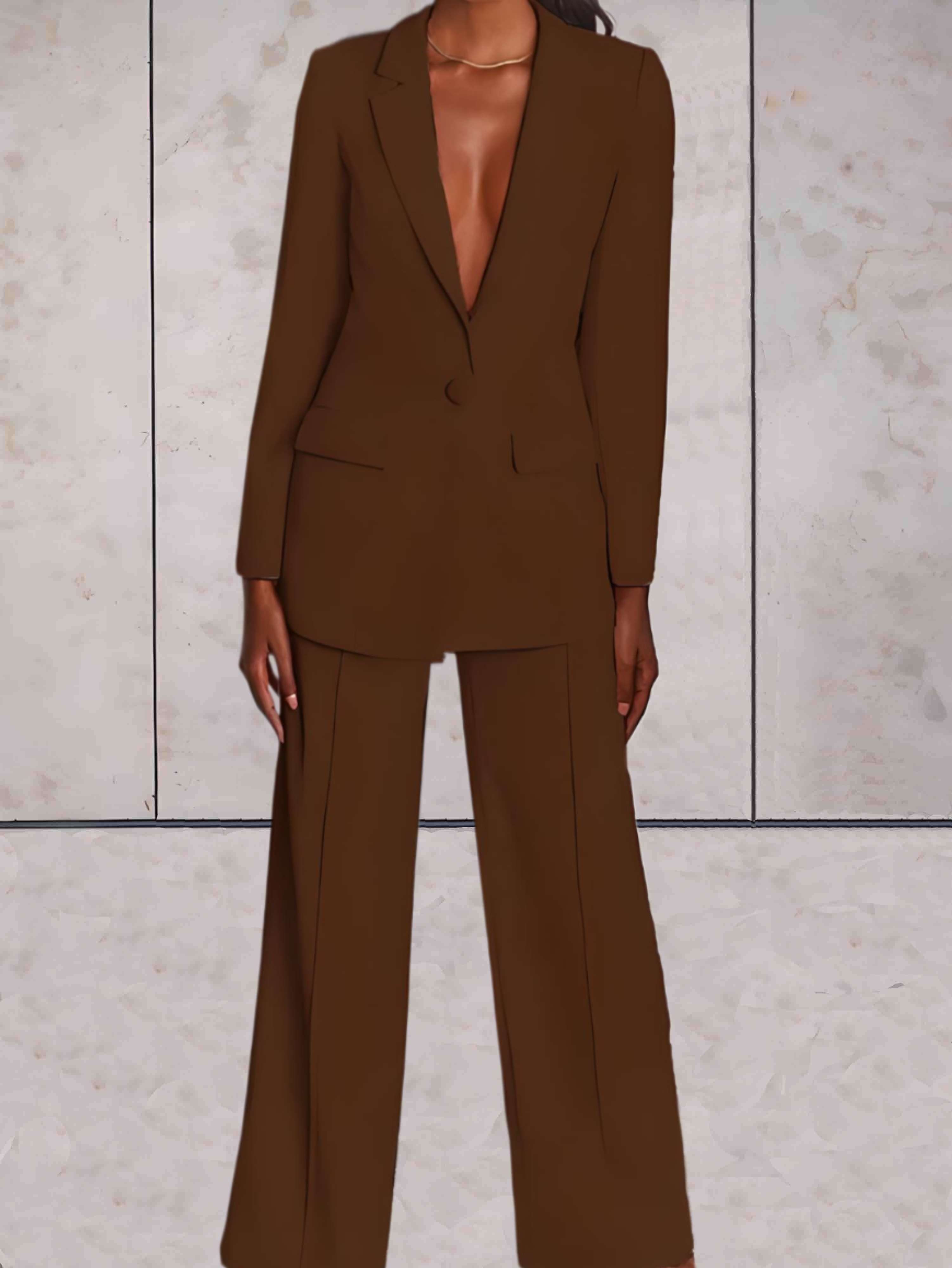 Formelt og elegant todelt sett: Kvinner i stilren jakke og bukse, ideelt for en profesjonell look.