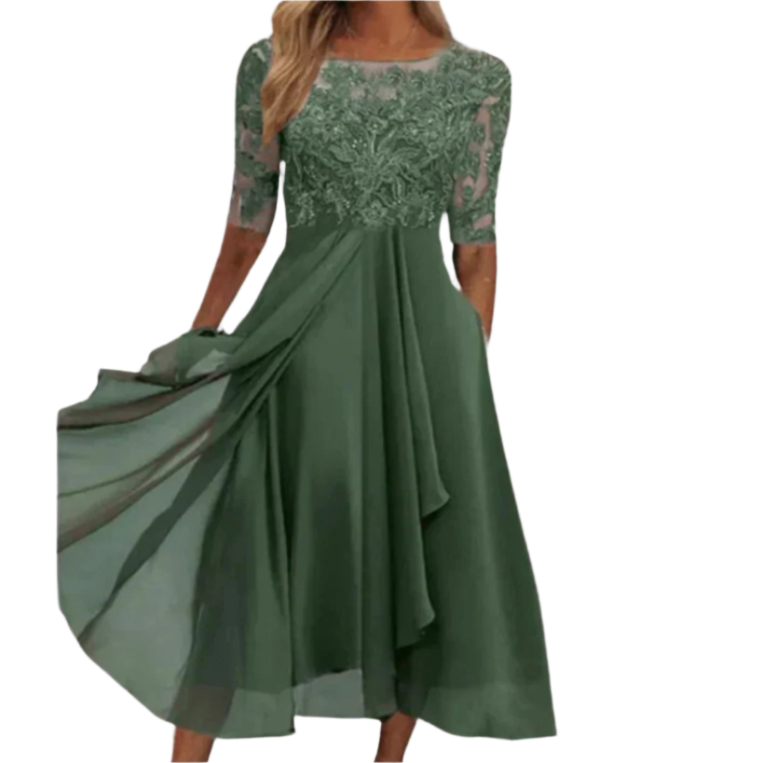 Elegant asymmetrisk blonderkjole for kvinner, perfekt som festkjole eller selskapskjole til kveldsbruk.