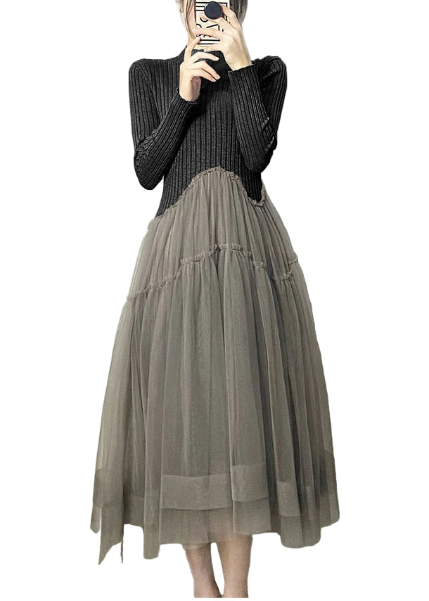 Elegant asymmetrisk kjole for kvinner, perfekt for både hverdag og fest, med moderne design.