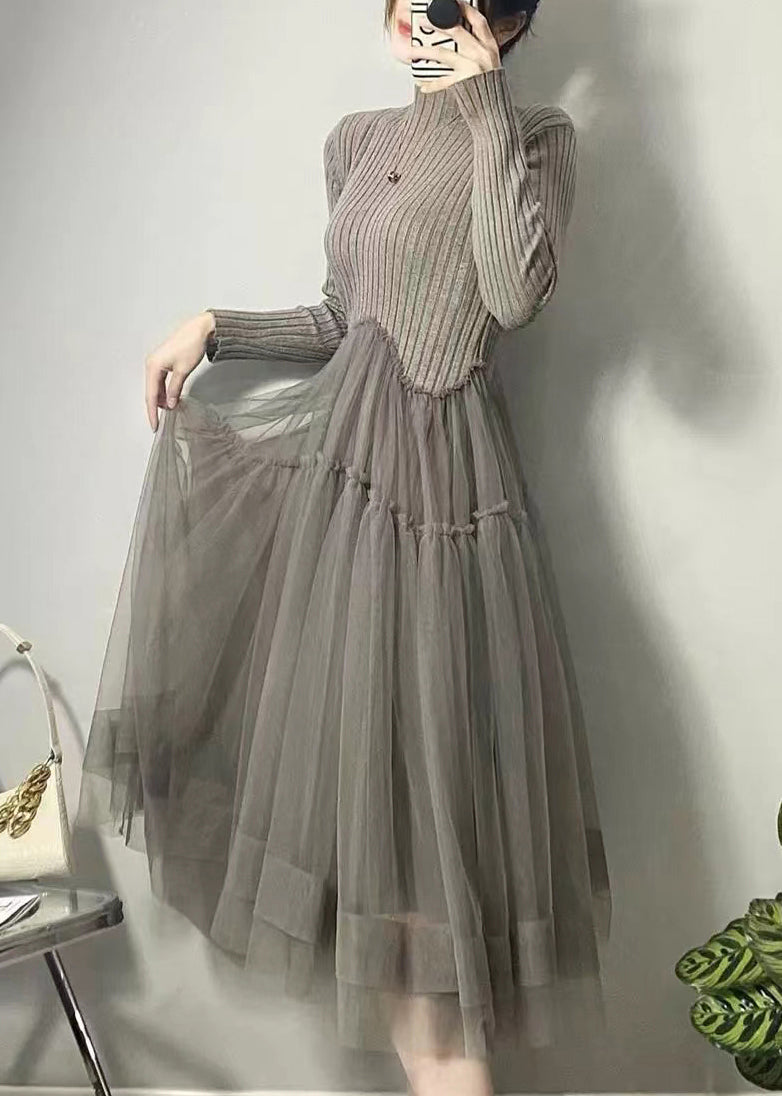 Lang elegant asymmetrisk kjole for kvinner, komfortabel og stilig for formelle og uformelle anledninger.