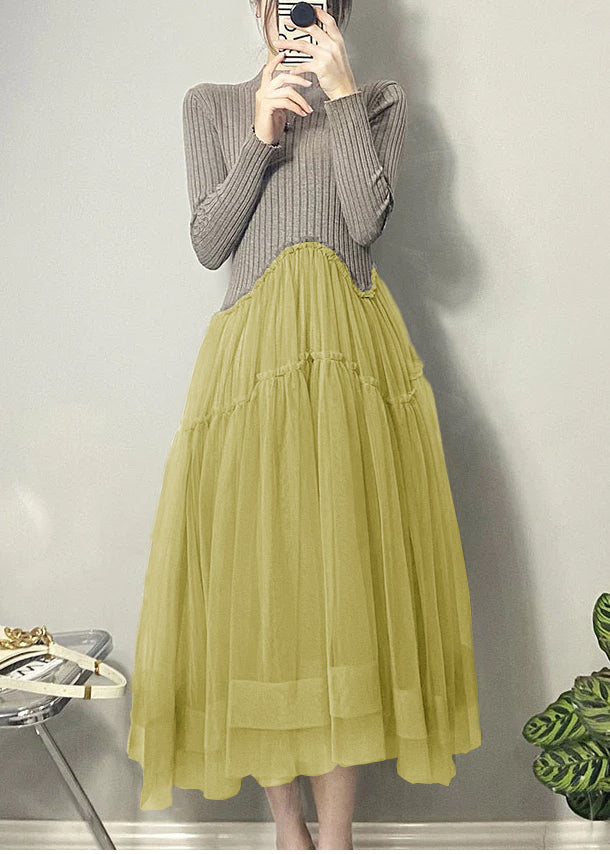 Stilig blå asymmetrisk kjole for kvinner, lang og moderne design, perfekt for en elegant look.