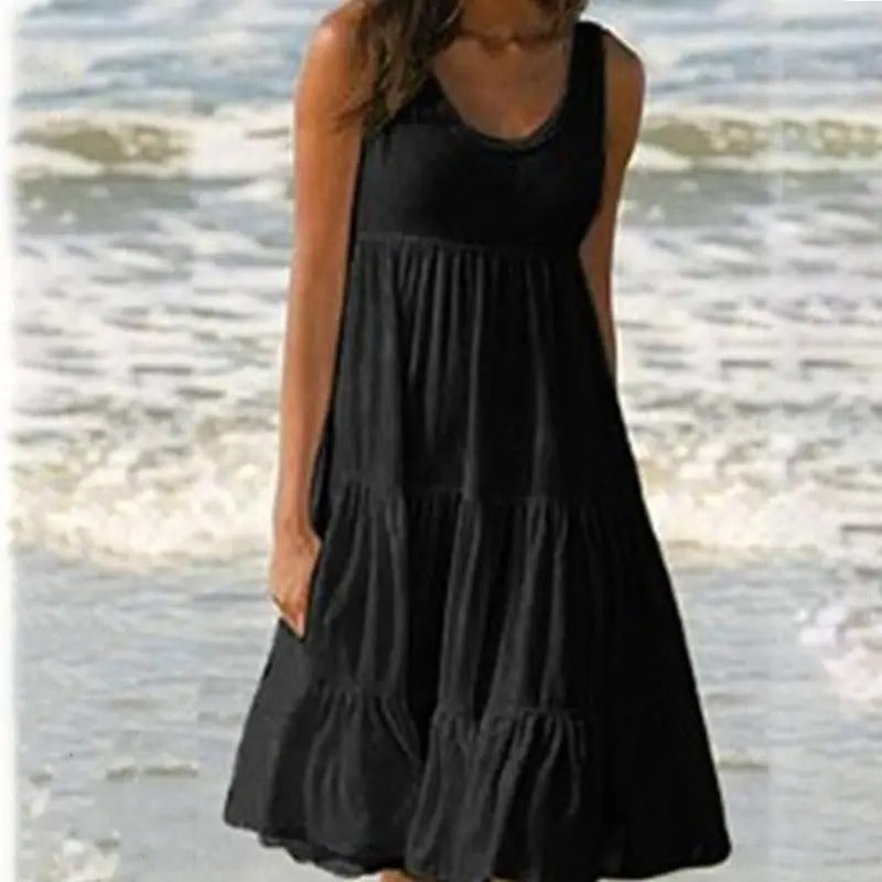 Kvinners elegante sommer bodycon kjole med smal passform, dyp hals og splitt, ideell for varmere dager.