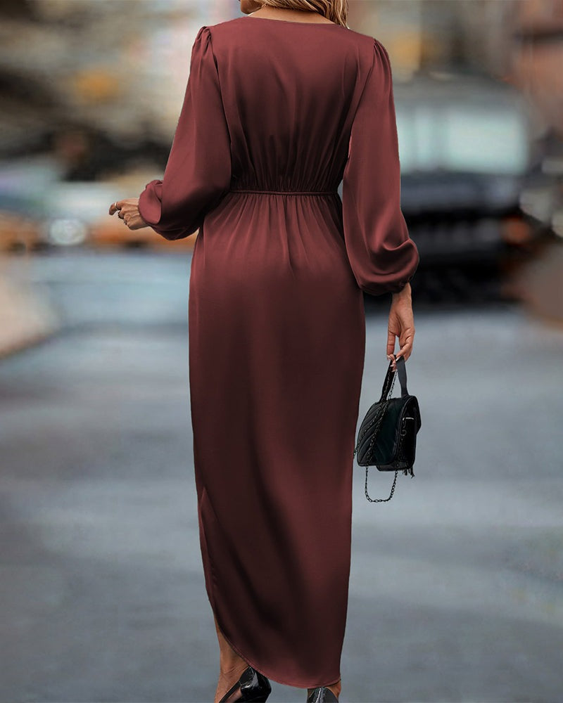 Bordeaux a-silhuett midi kjole i spandex polyester. Kvinnekjole med stilig V-hals og trendy ballongerm.