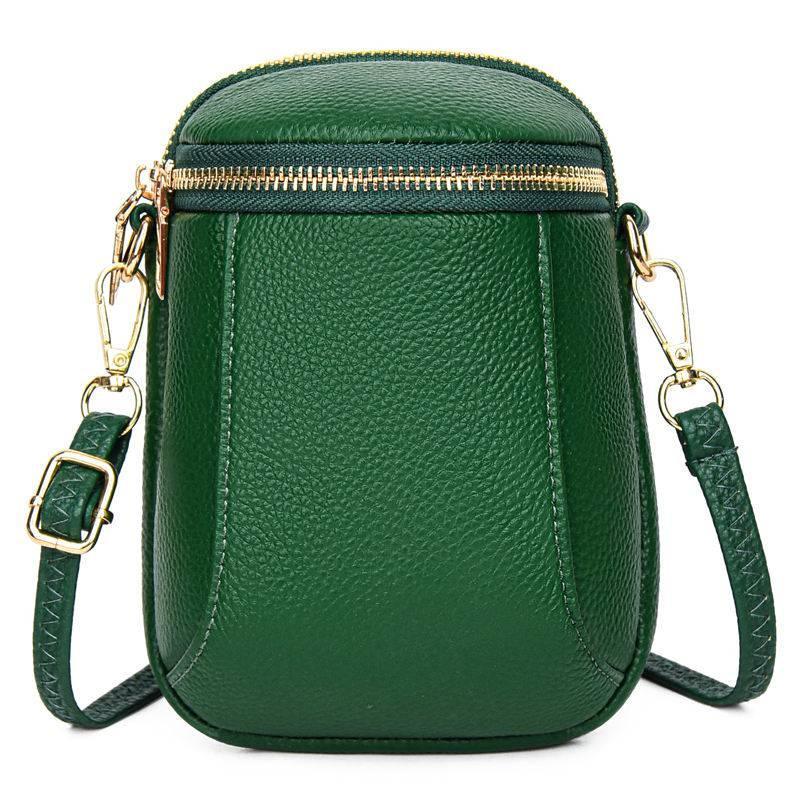 Motebevisst dameveske: elegant vegansk lær crossbody for en chic look. Ideell skulderveske.