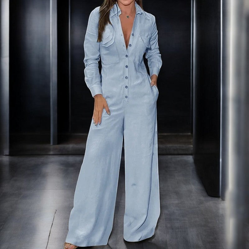 Stilren langermet damejumpsuit med klassisk krage. Allsidig og komfortabelt kvinneklær.