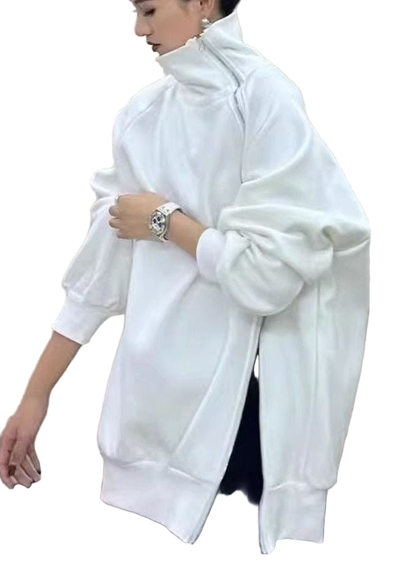 Elegant dame turtleneck genser med åpen side, perfekt for casual høst- og vintermote. Komfortabel løs passform.
