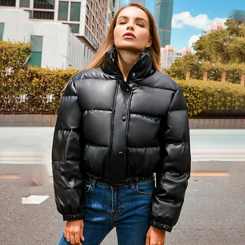 Praktisk og varm dameparkas, elegant skinnstil ytterjakke med glidelås.