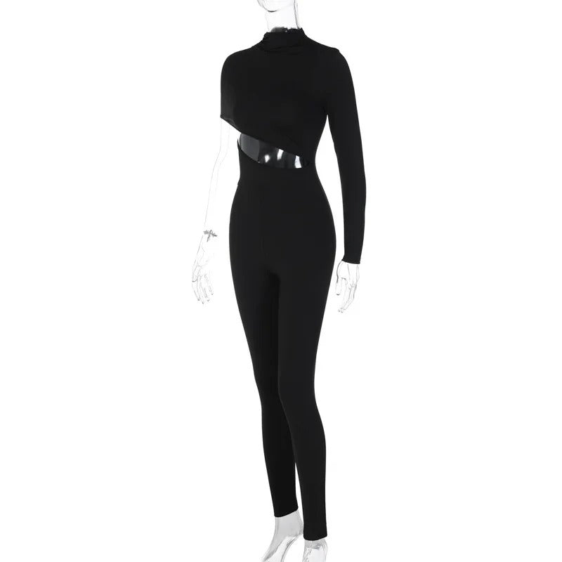 Elegant damejumpsuit med utskåret én-skulder design i ensfarget stoff, perfekt for fest og selskap.