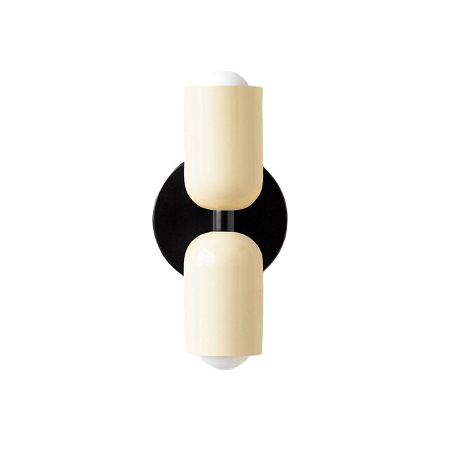 Elegant dobbel LED vegglampe for innendørsbelysning. Moderne design passer perfekt i hjemmet.