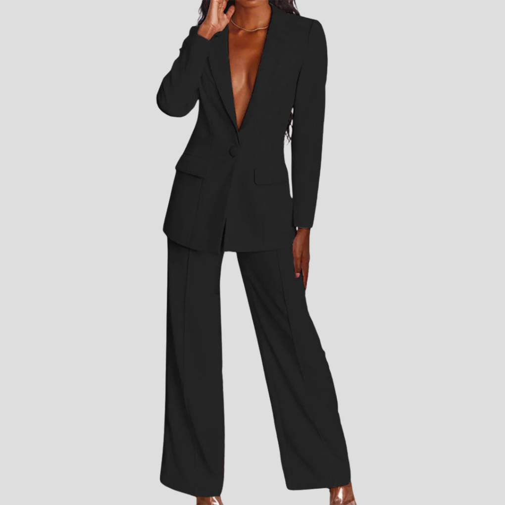 Nydelig kontorantrekk: Kvinner blazer og bukse. Stilfullt, komfortabelt og klart for møter.