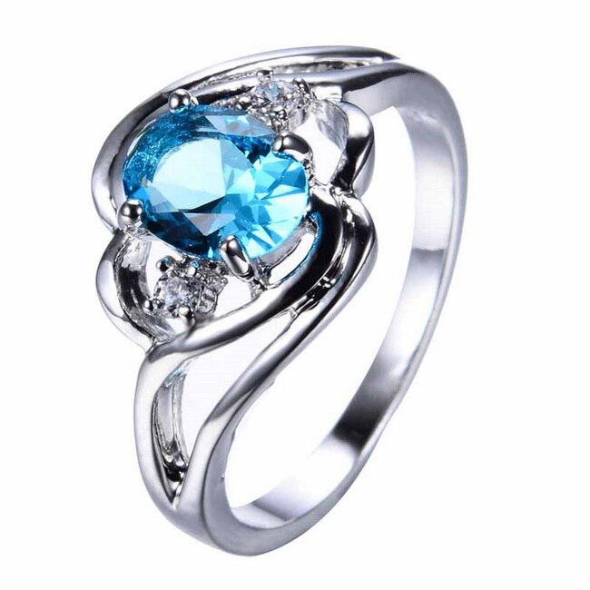Stilren fødselssteinring for kvinner, moderne design med glitrende cubic zirconia, ideell cocktailring.