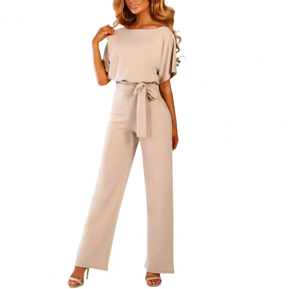 Behagelig og elegant figurnær jumpsuit for damer, perfekt for både formelle og uformelle settinger.