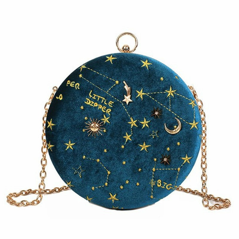 Elegant fløyelsveske for dame med stjernekonstellasjon, perfekt som skulderveske eller crossbody-veske.