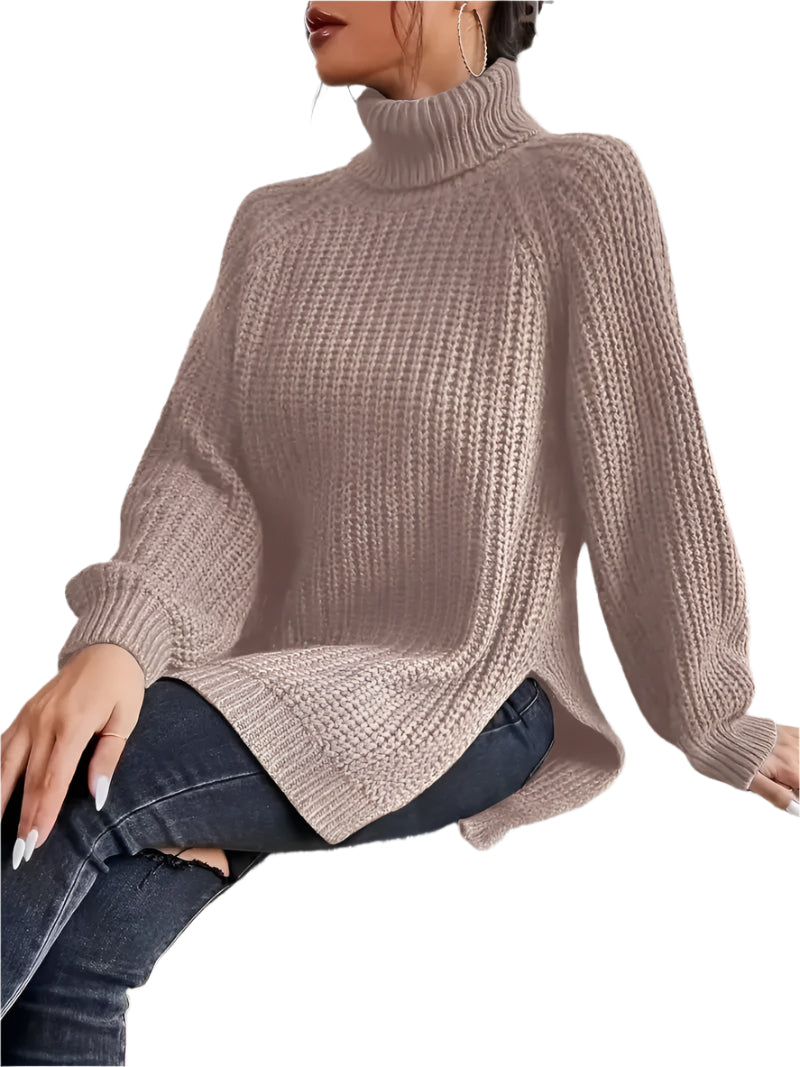 Elegant høyhalset damegenser i myk strikk. Perfekt, varm turtleneck for høst og vinter.