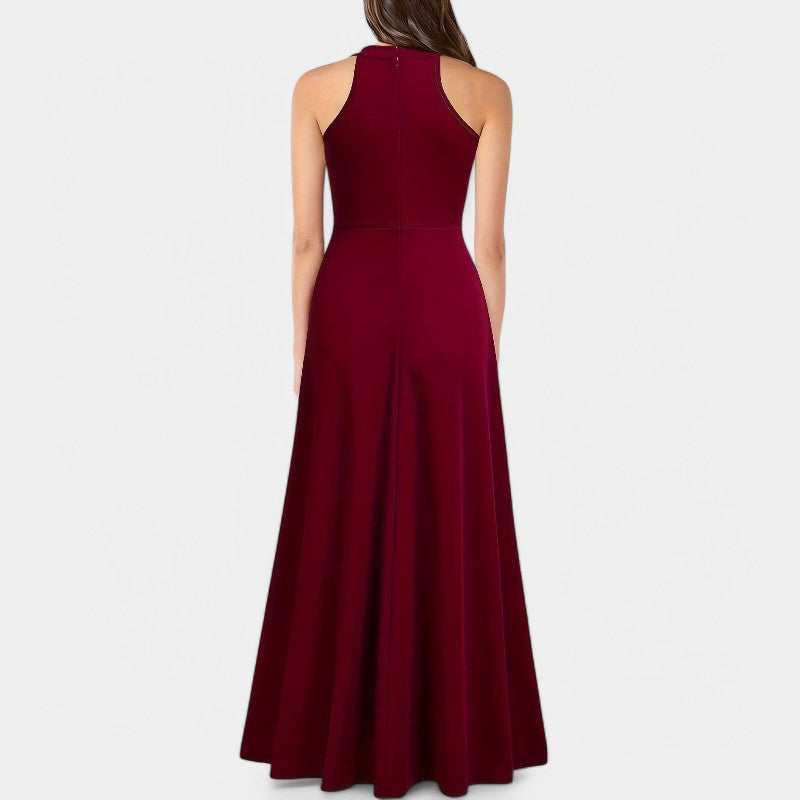 Høy midje dame maxikjole med elegant splitt og halter neck, ideell for fest og som komfortabel sommerkjole.