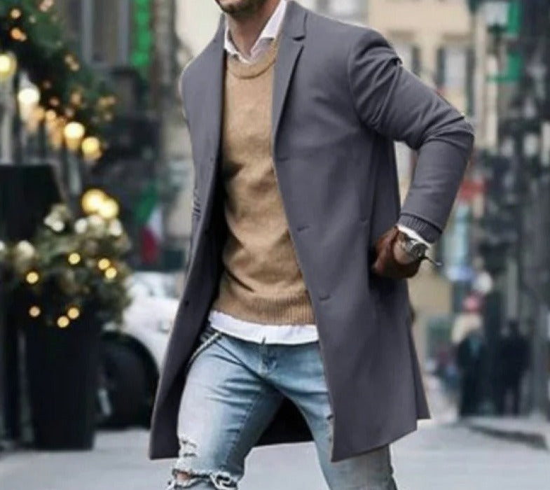 Moderne slim fit herre vinterjakke. Vindresistent yttertøy i ullblanding, ideelt for stilbevisste menn.