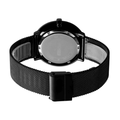 Stilfull gave til menn: vanntett herreklokke med enten stål- eller mesh-armbånd.